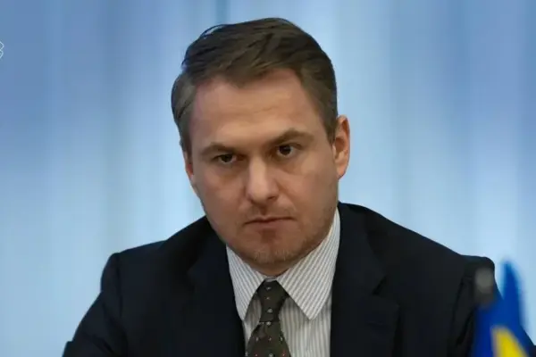 Послідовність кроків Кравченка: від заяви про відставку до підозри Кривоносу