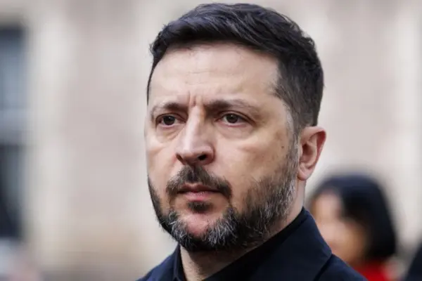 Дрон біля літака Зеленського: чому інцидент 8 вересня важливий для безпеки України